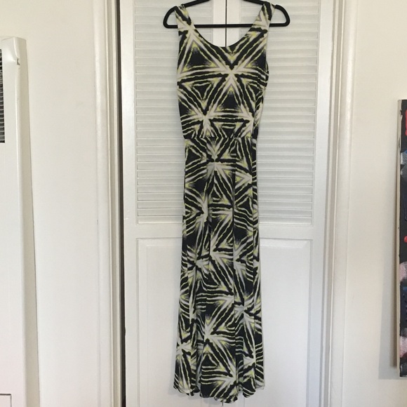 Geometric Yellow & Black Maxi Dress - Picture 2 of 3